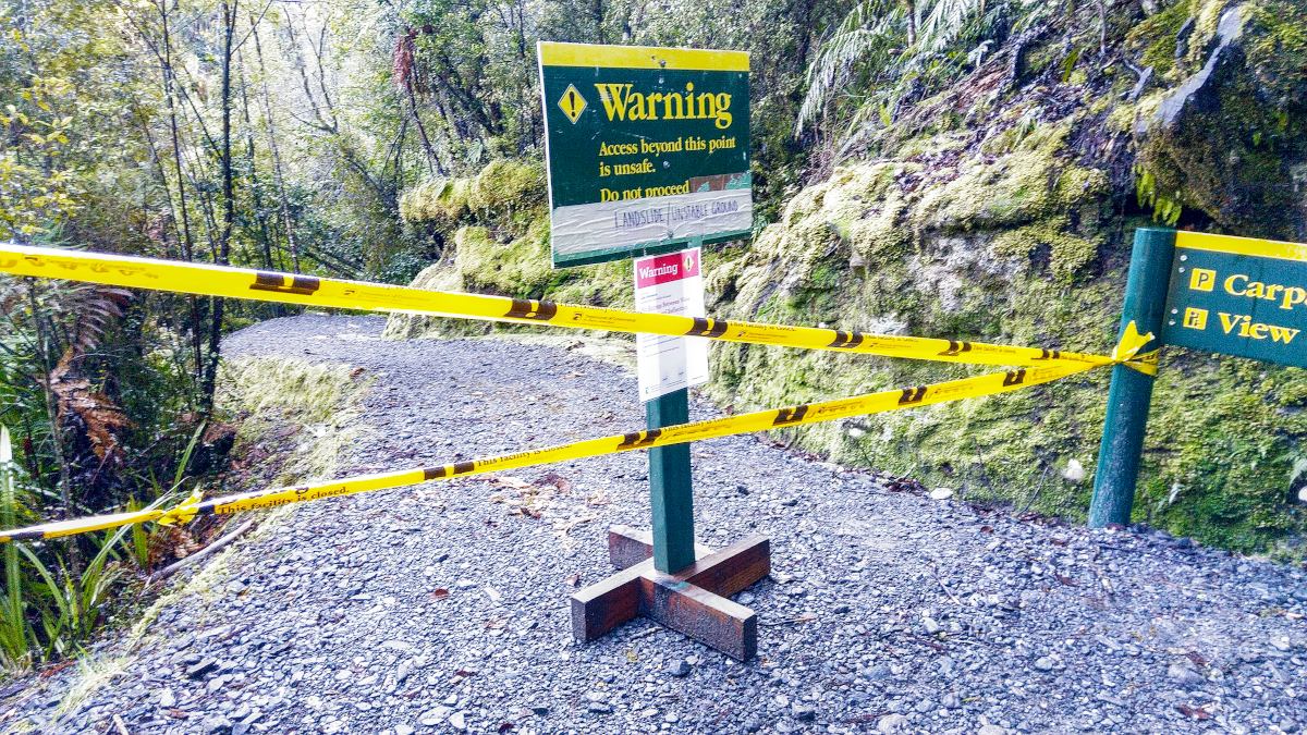 Blocked path on NZ hike